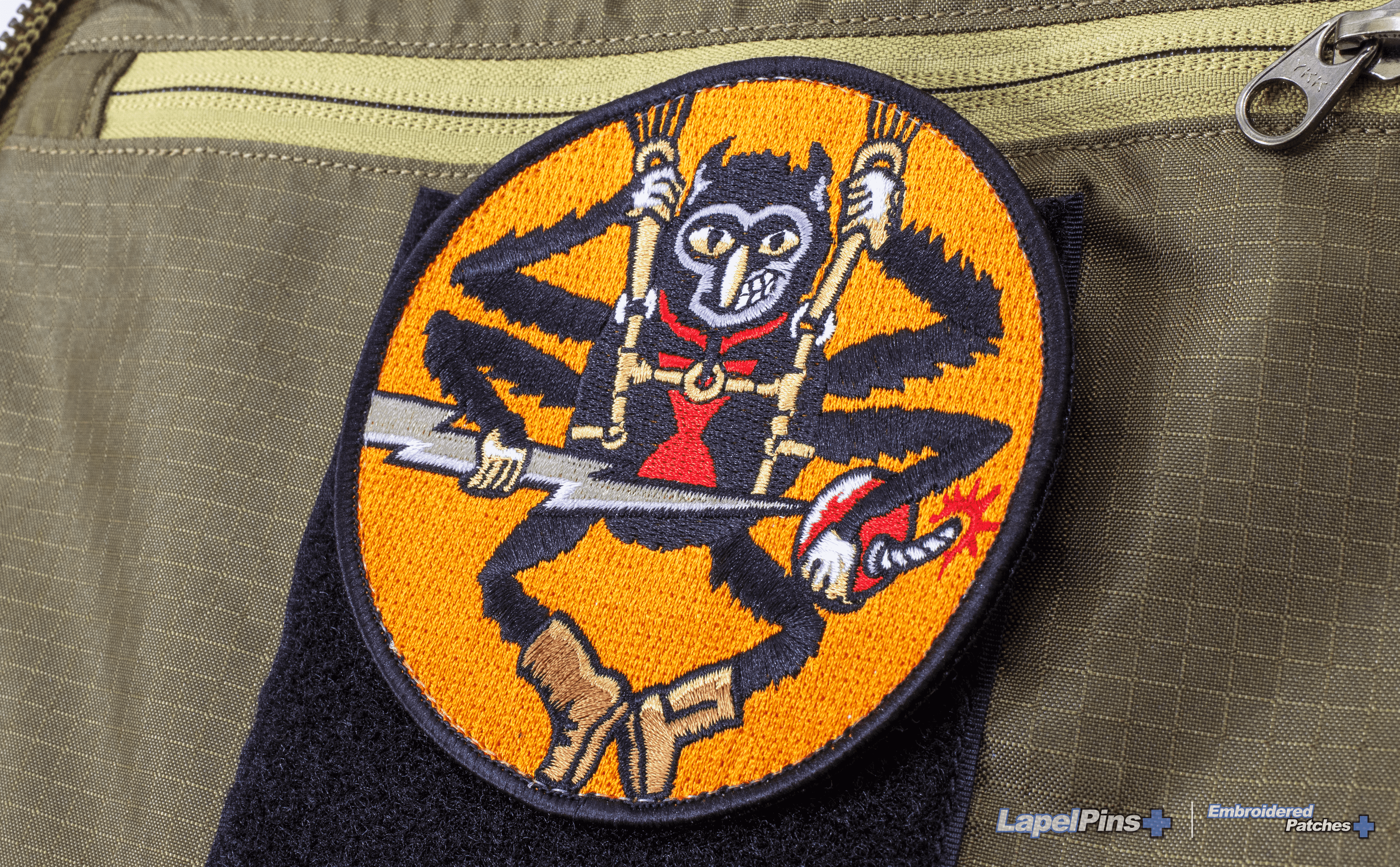 Military-parachute-monkey---embroidered-patch